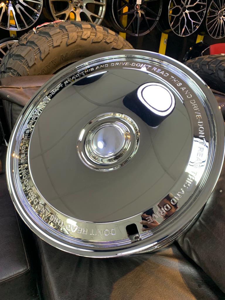 R1 Wheels 22 inç 5*130 ET35 Krom Jant Takımı (J-1772)