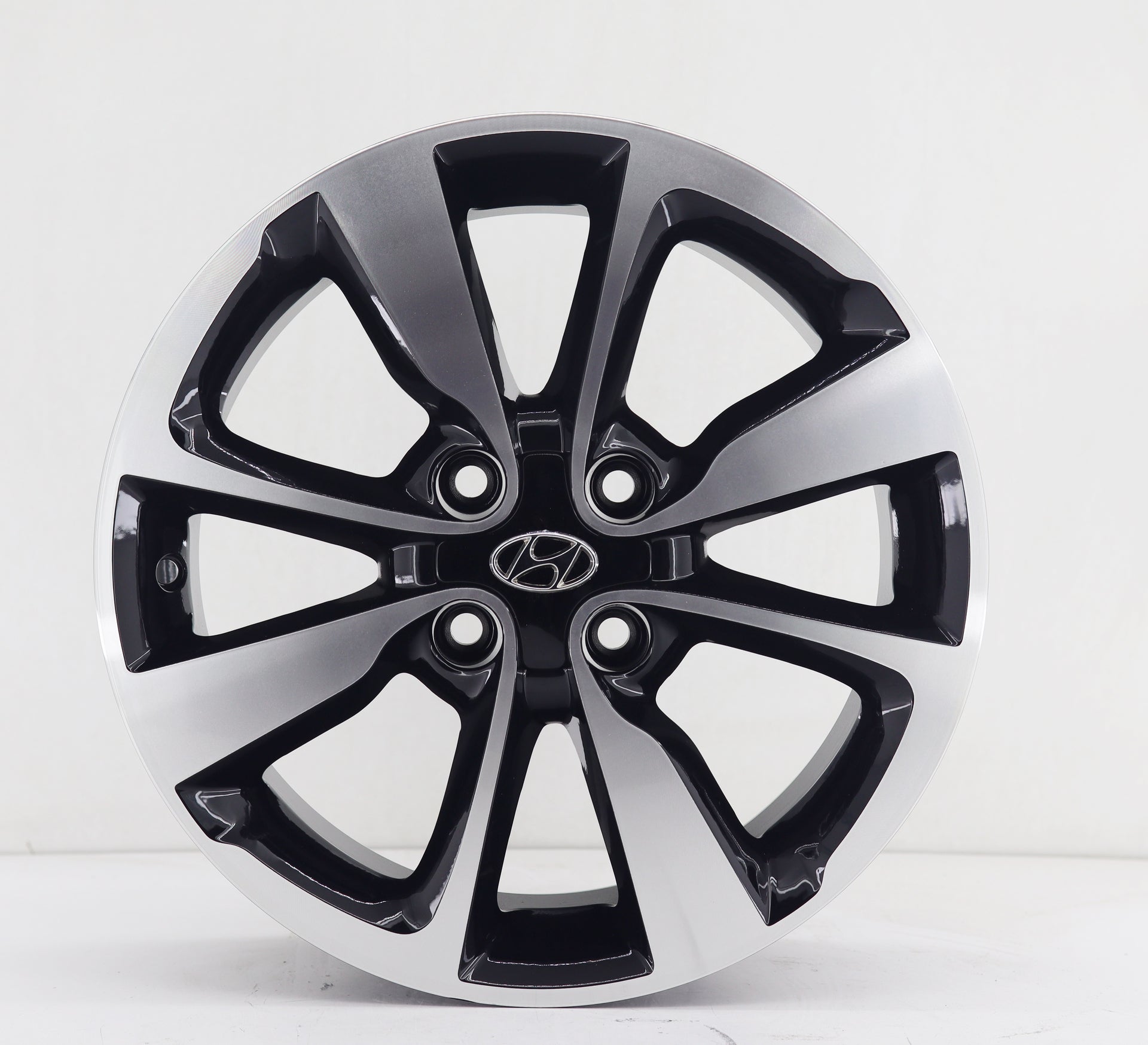 R1 Wheels 15 inç 4*100 ET40 Siyah Jant Takımı (J-392) Modelleri