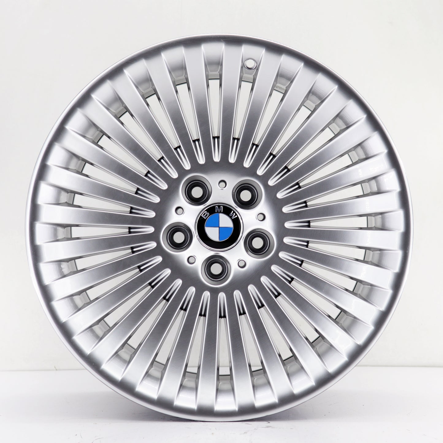 BK 19 inç 5*120 ET24 Metalik Gri Jant Takımı (J-1740) Modelleri