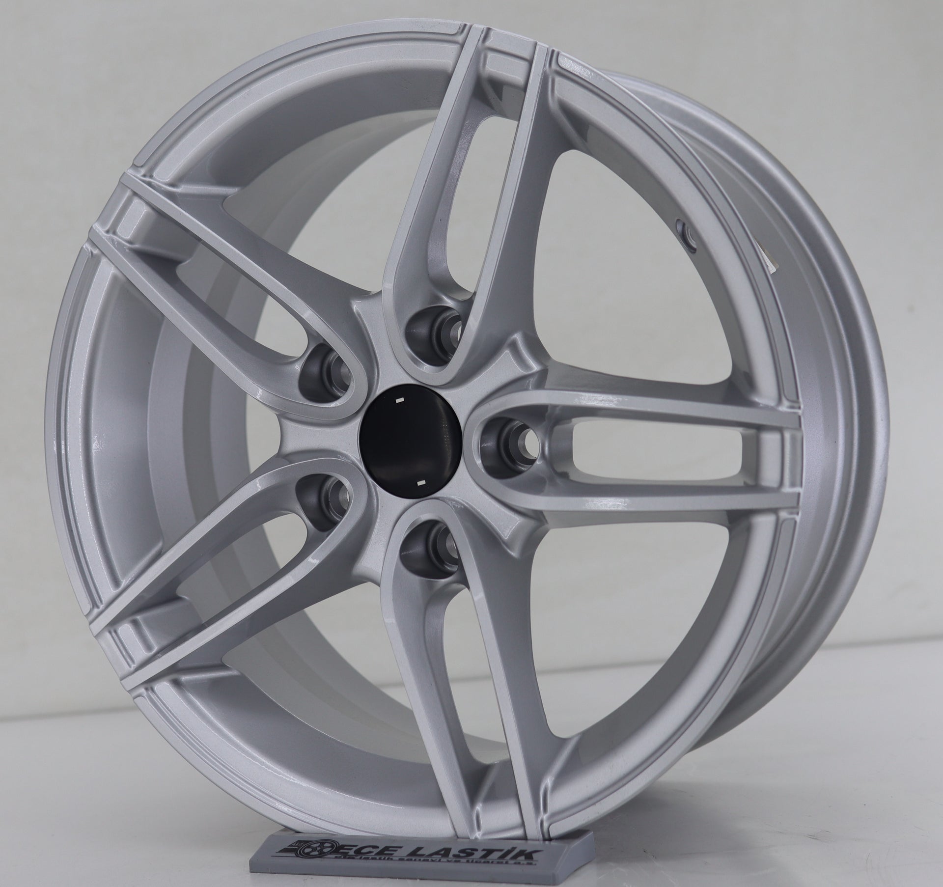 R1 Wheels 15 inç 5*112 ET35 Metalik Gri Jant Takımı (J-1067) Modelleri