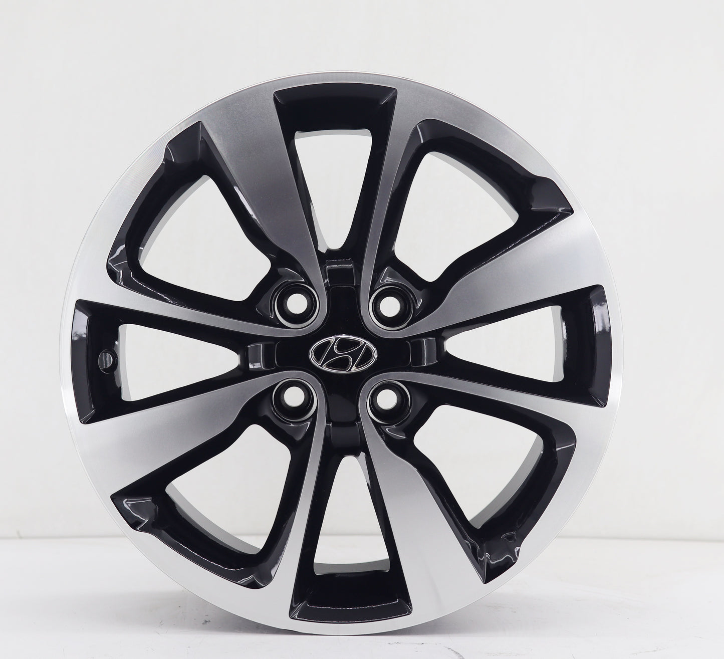 R1 Wheels 15 inç 4*100 ET40 Siyah Jant Takımı (J-392) - KolayOto