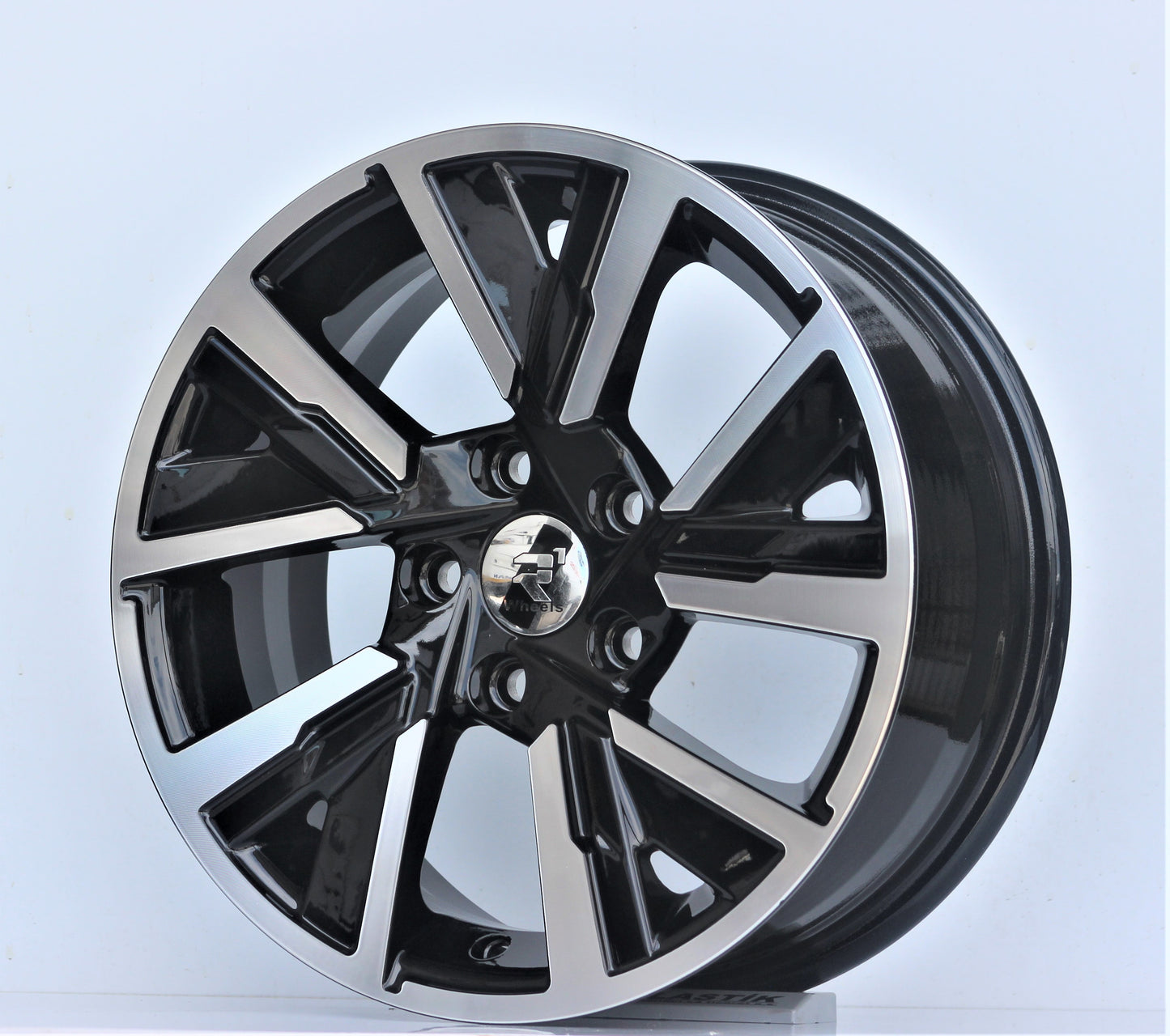 R1 Wheels 15 inç 5*114.3 ET35 Siyah Jant Takımı (J-1144) - KolayOto