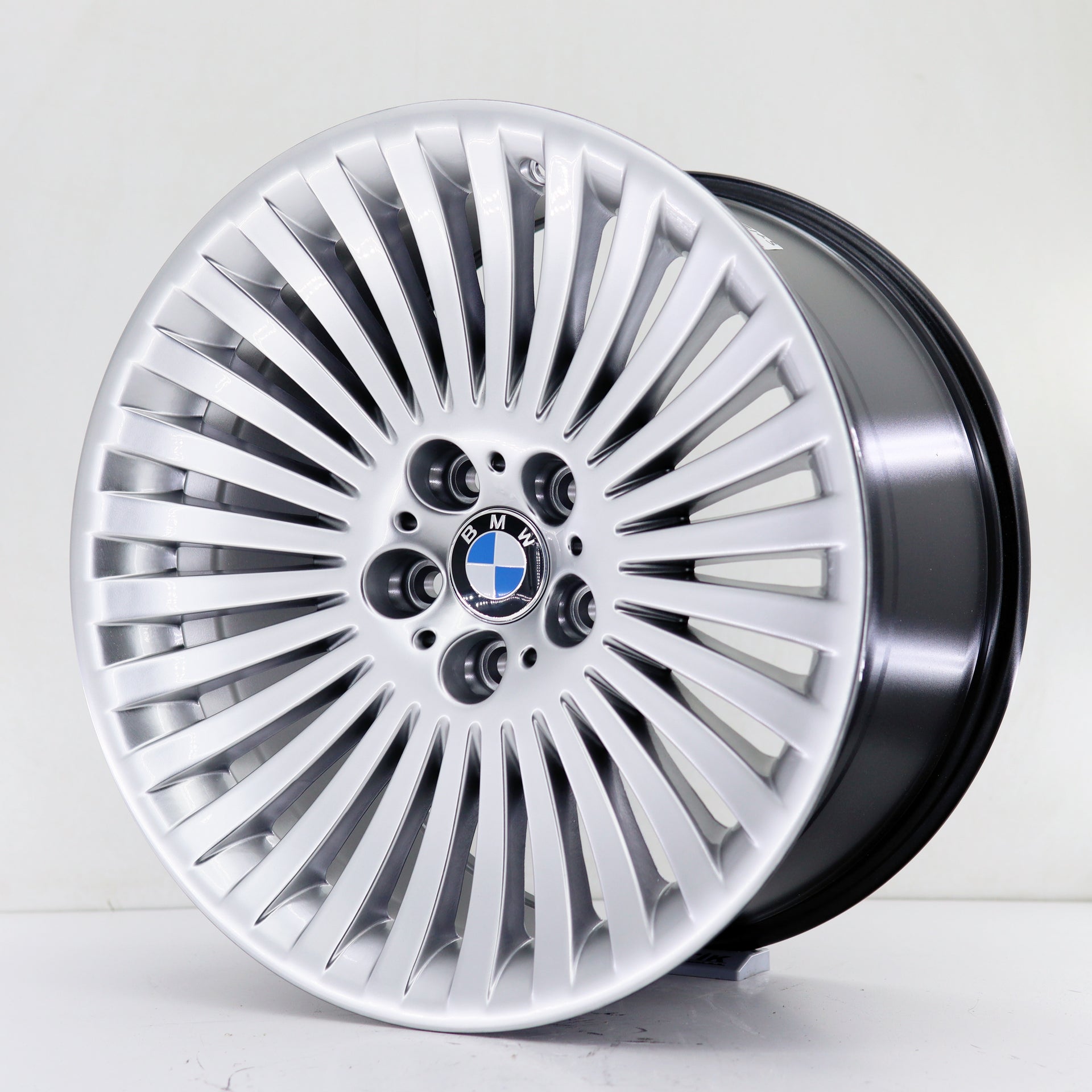 BK 19 inç 5*120 ET24 Metalik Gri Jant Takımı (J-1740)