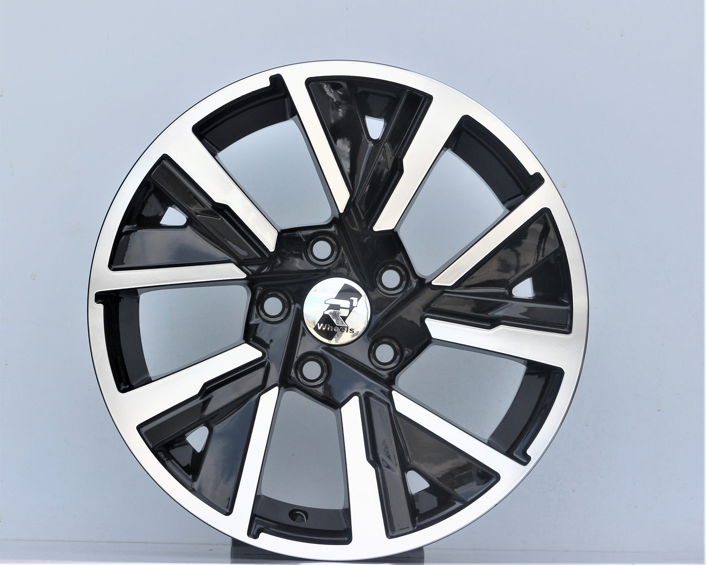 R1 Wheels 15 inç 5*114.3 ET35 Siyah Jant Takımı (J-1144) - KolayOto