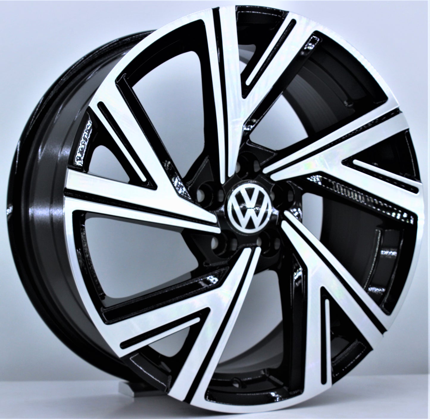 R1 Wheels 17 inç 5*100 ET40 Siyah Jant Takımı (J-1084) - KolayOto