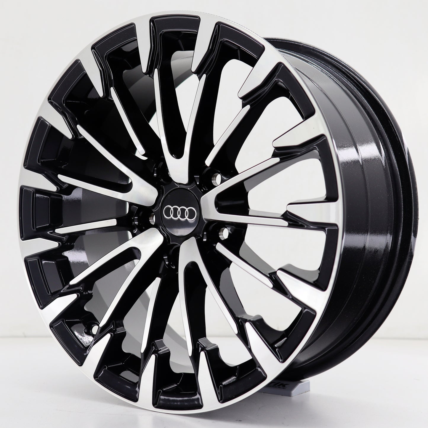 R1 Wheels 17 inç 5*112 ET35 Siyah Jant Takımı (J-581) - KolayOto