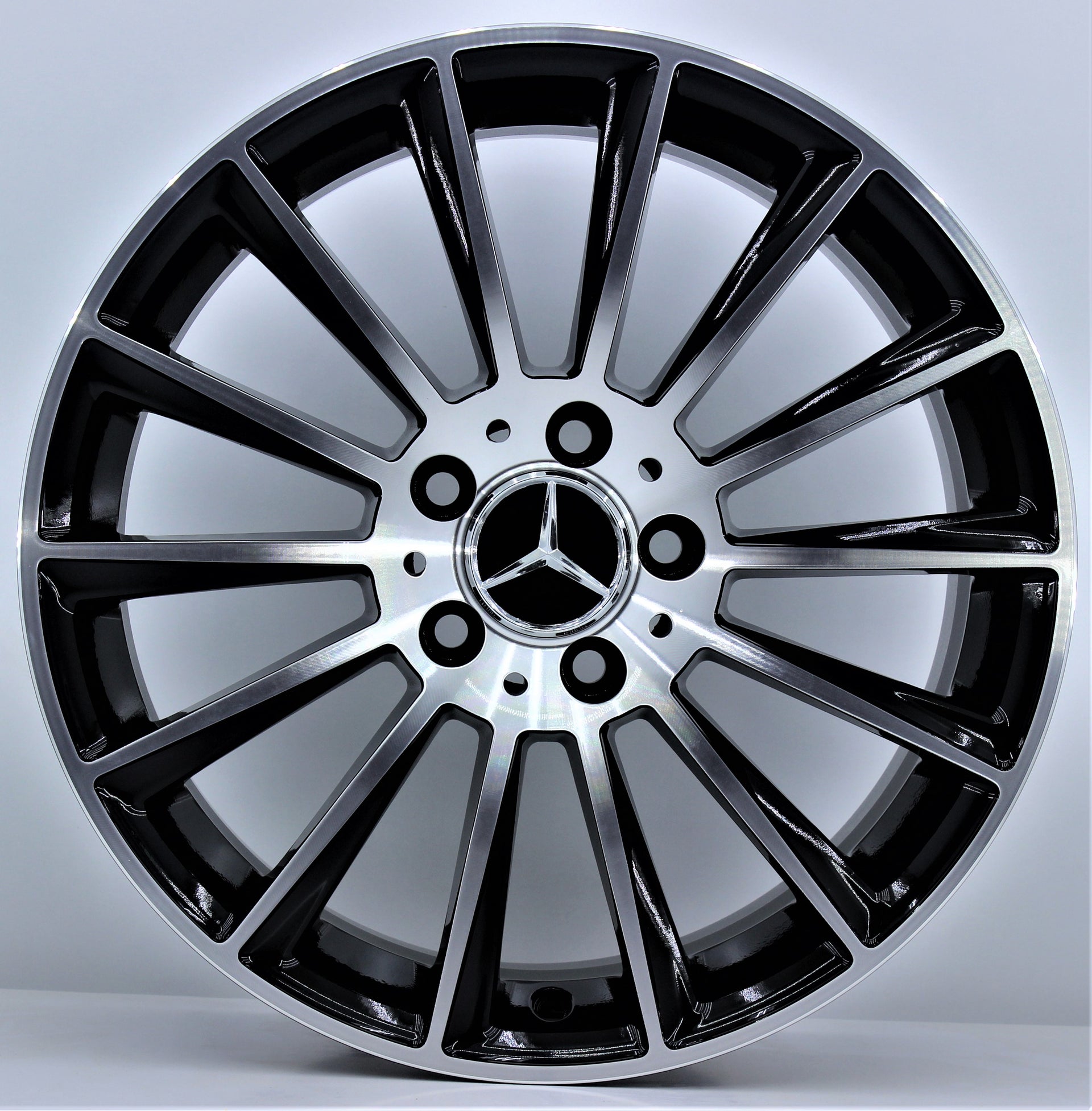 R1 Wheels 18 inç 5*112 ET43 Siyah Jant Takımı (J-552) - KolayOto
