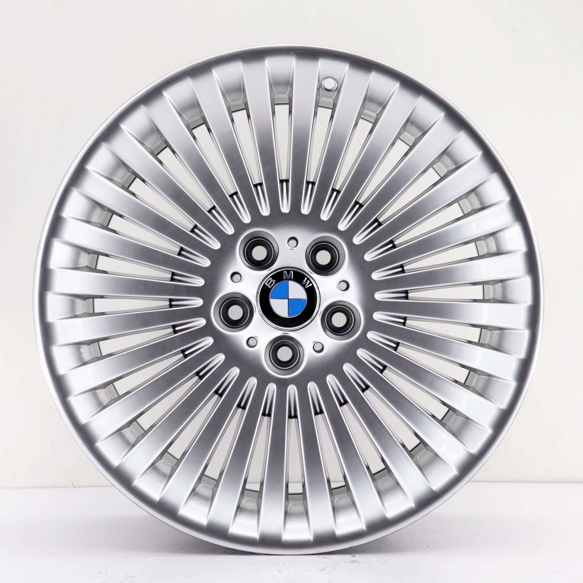 BK 19 inç 5*120 ET24 Metalik Gri Jant Takımı (J-1741) Modelleri