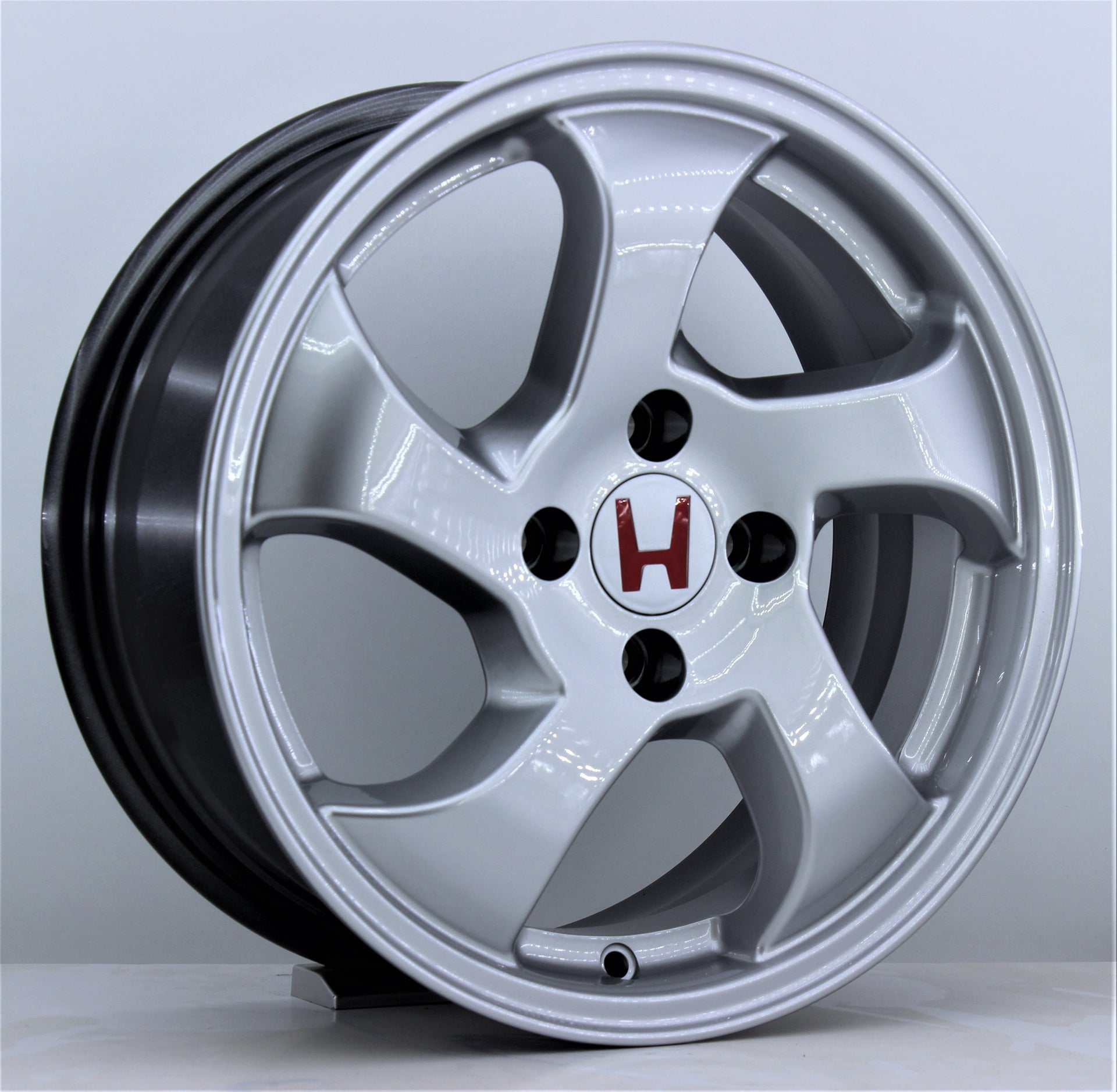R1 Wheels 15 inç 4*100 ET37 Metalik Gri Jant Takımı (J-256)