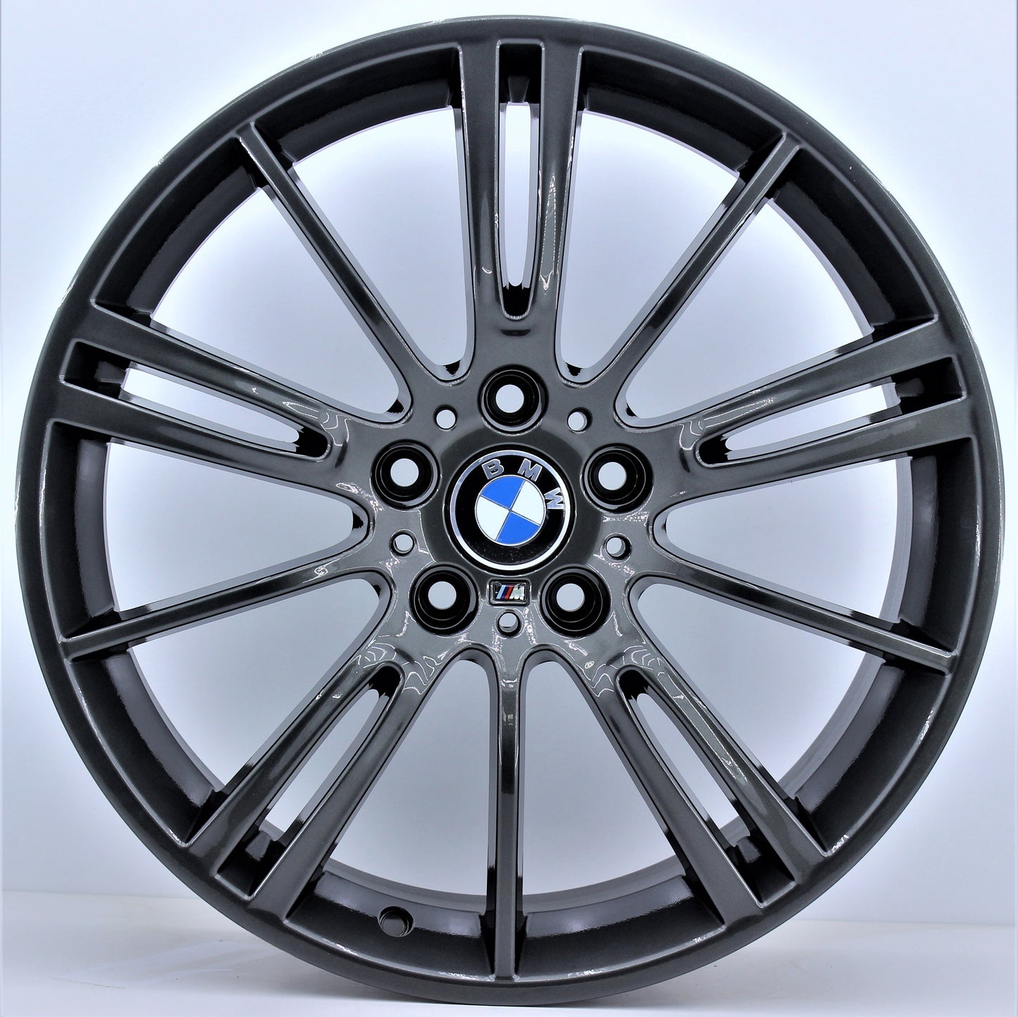 R1 Wheels 19 inç 5*120 ET32 Füme Jant Takımı (J-634) - KolayOto