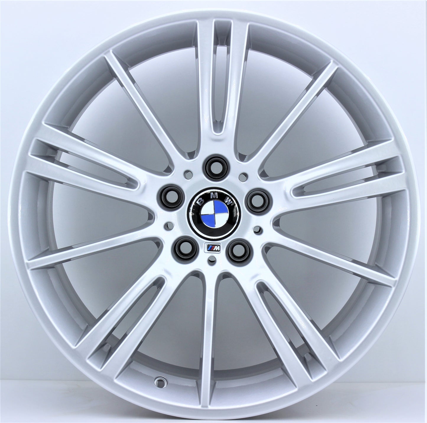 R1 Wheels 19 inç 5*120 ET30 Metalik Gri Jant Takımı (J-1299) - KolayOto