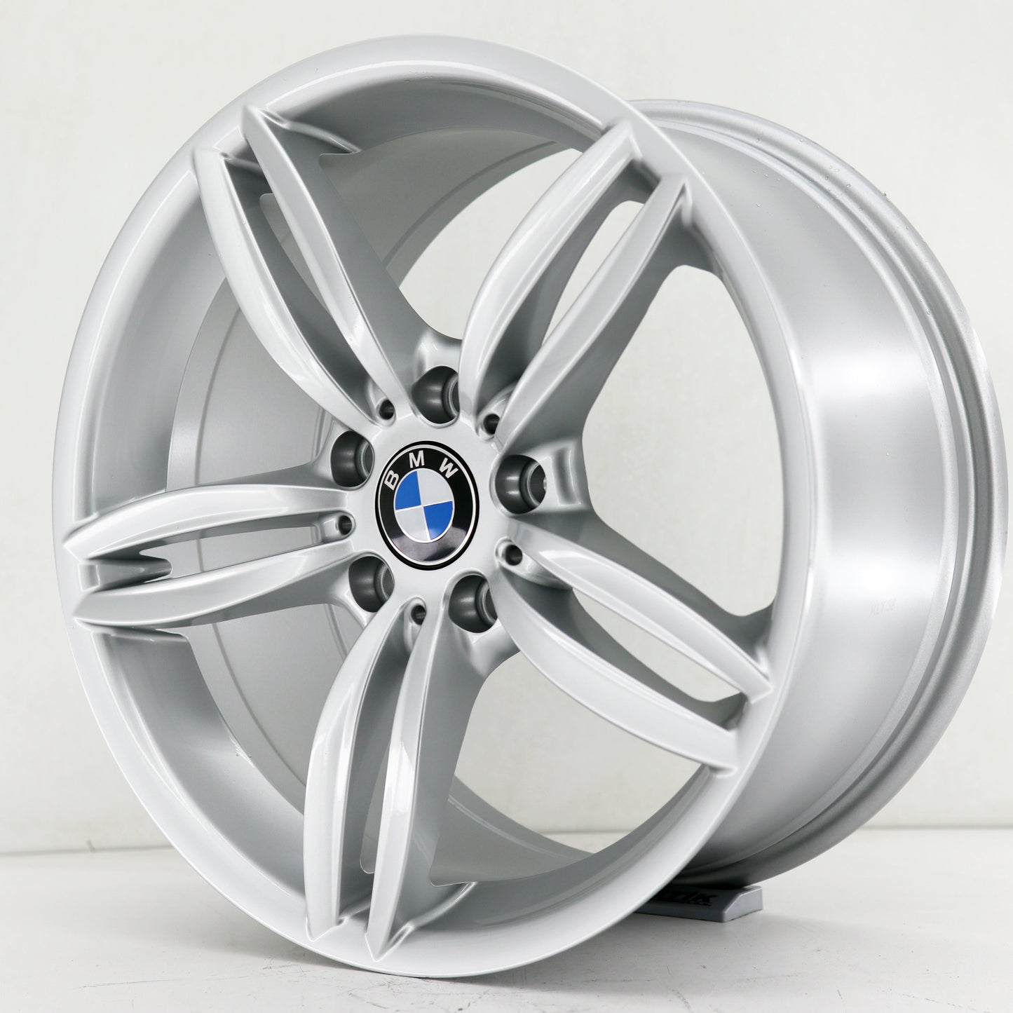 R1 Wheels 18 inç 5*120 ET30 Metalik Gri Jant Takımı (J-538) - KolayOto