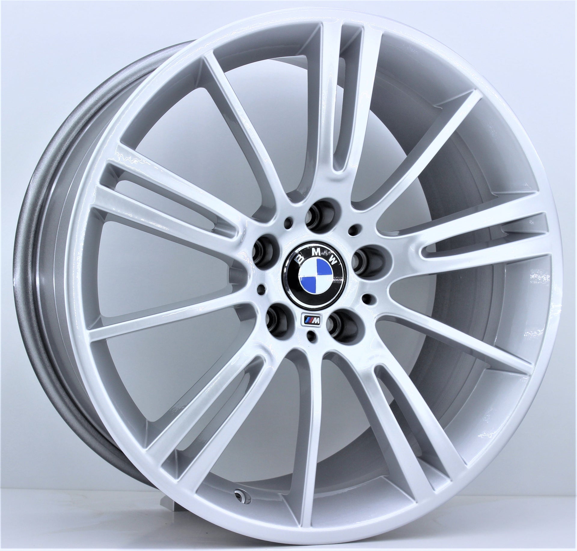 R1 Wheels 19 inç 5*120 ET32 Metalik Gri Jant Takımı (J-1399) - KolayOto