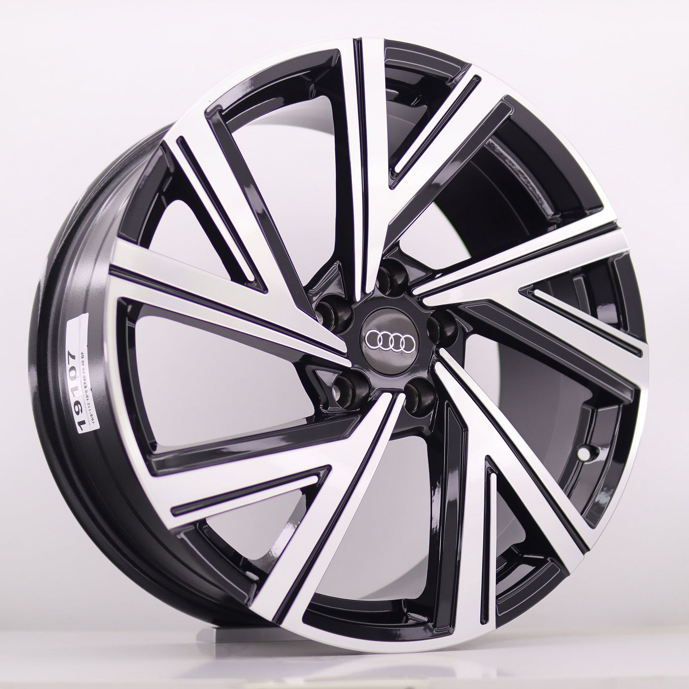 R1 Wheels 19 inç 5*112 ET40 Siyah Jant Takımı (J-1092) - KolayOto