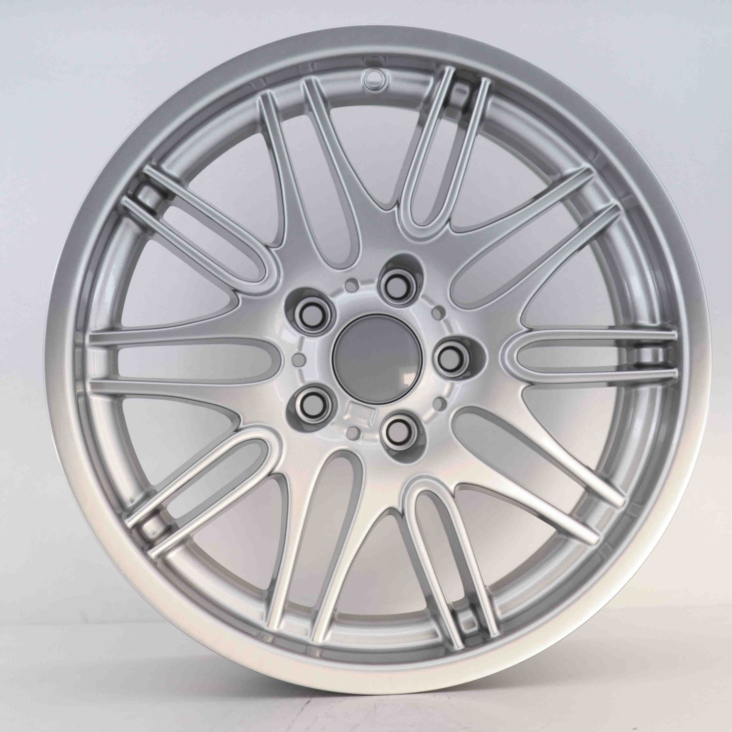 R1 Wheels 18 inç 5*120 ET22 Metalik Gri Jant Takımı (J-586) - KolayOto