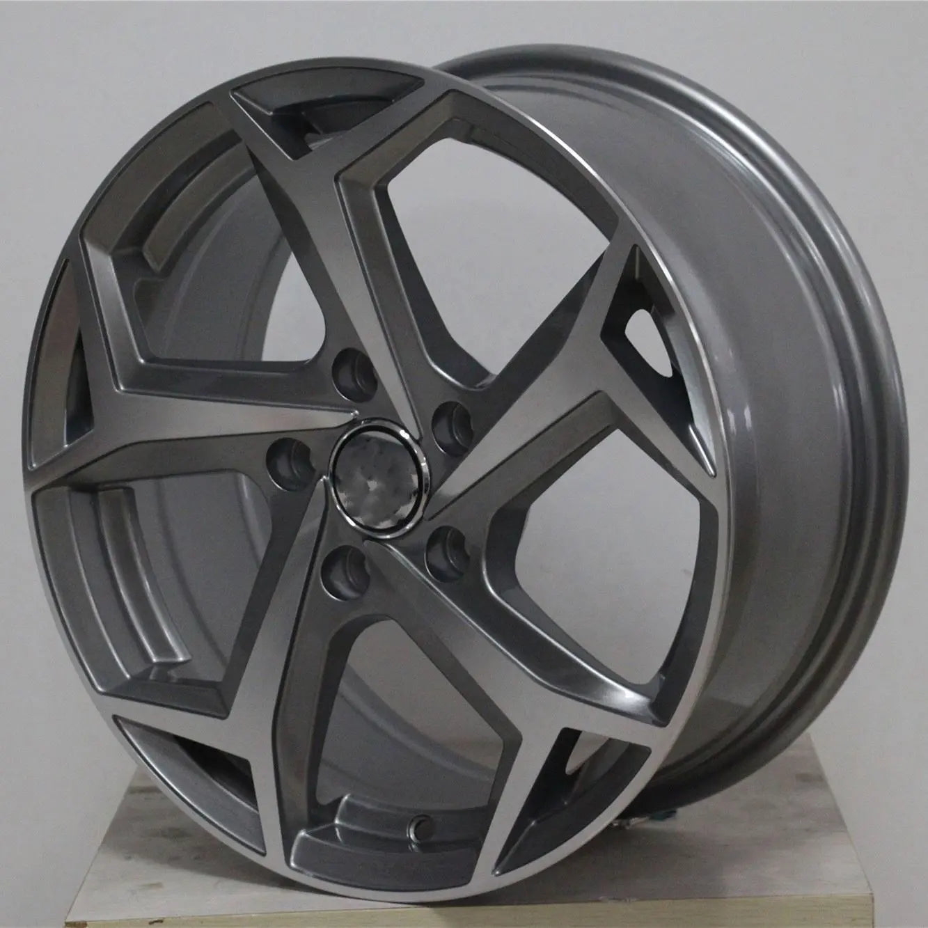 R1 Wheels 18 inç 5*112 ET44 Füme Jant Takımı (J-1106) - KolayOto