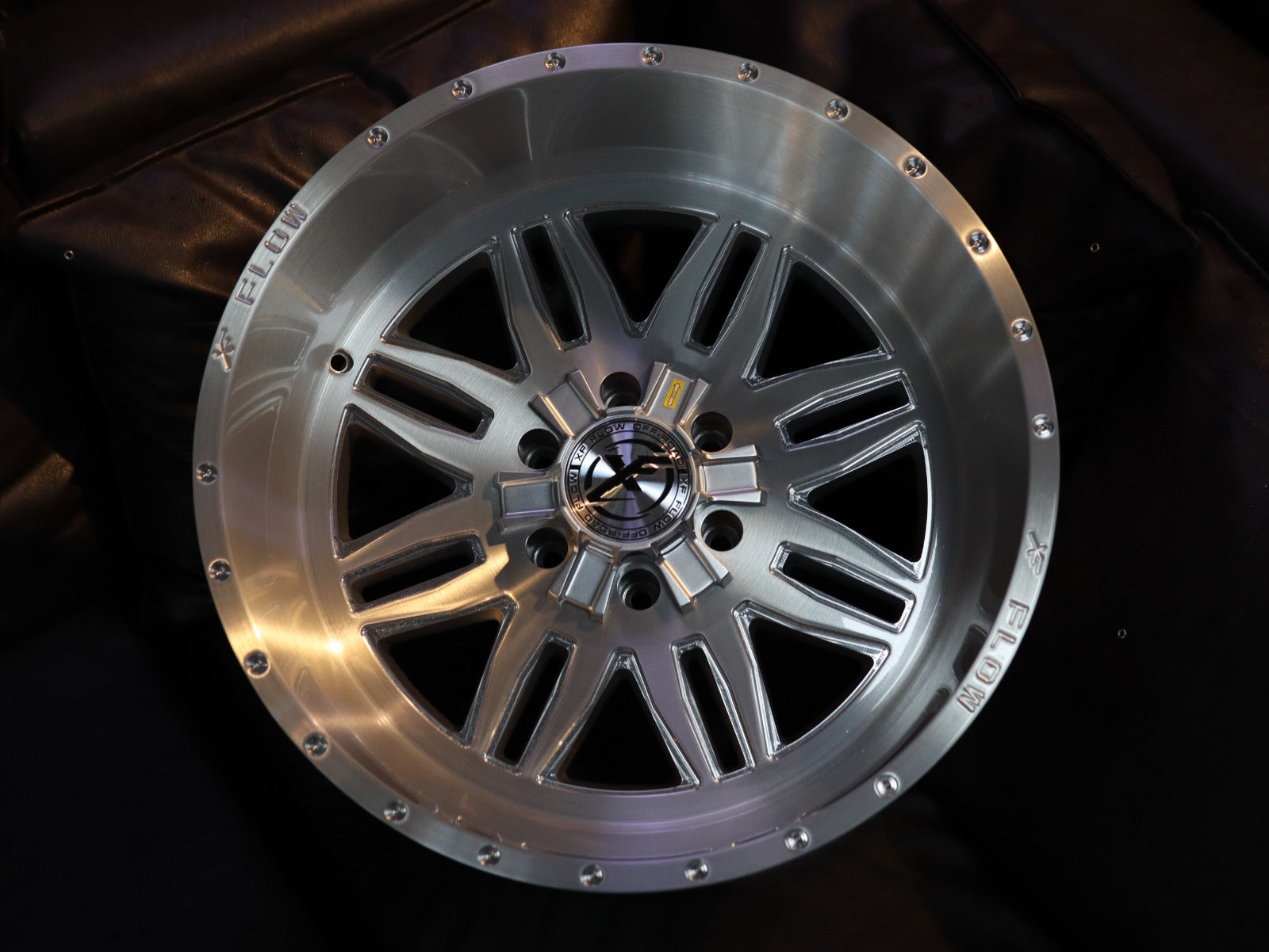 R1 Wheels 20 inç 6*139.7 ET44 Metalik Gri Jant Takımı (J-2043) - KolayOto