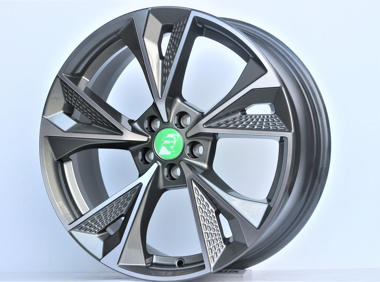 R1 Wheels 18 inç 5*100 ET38 PLP Jant Takımı (J-1402) - KolayOto