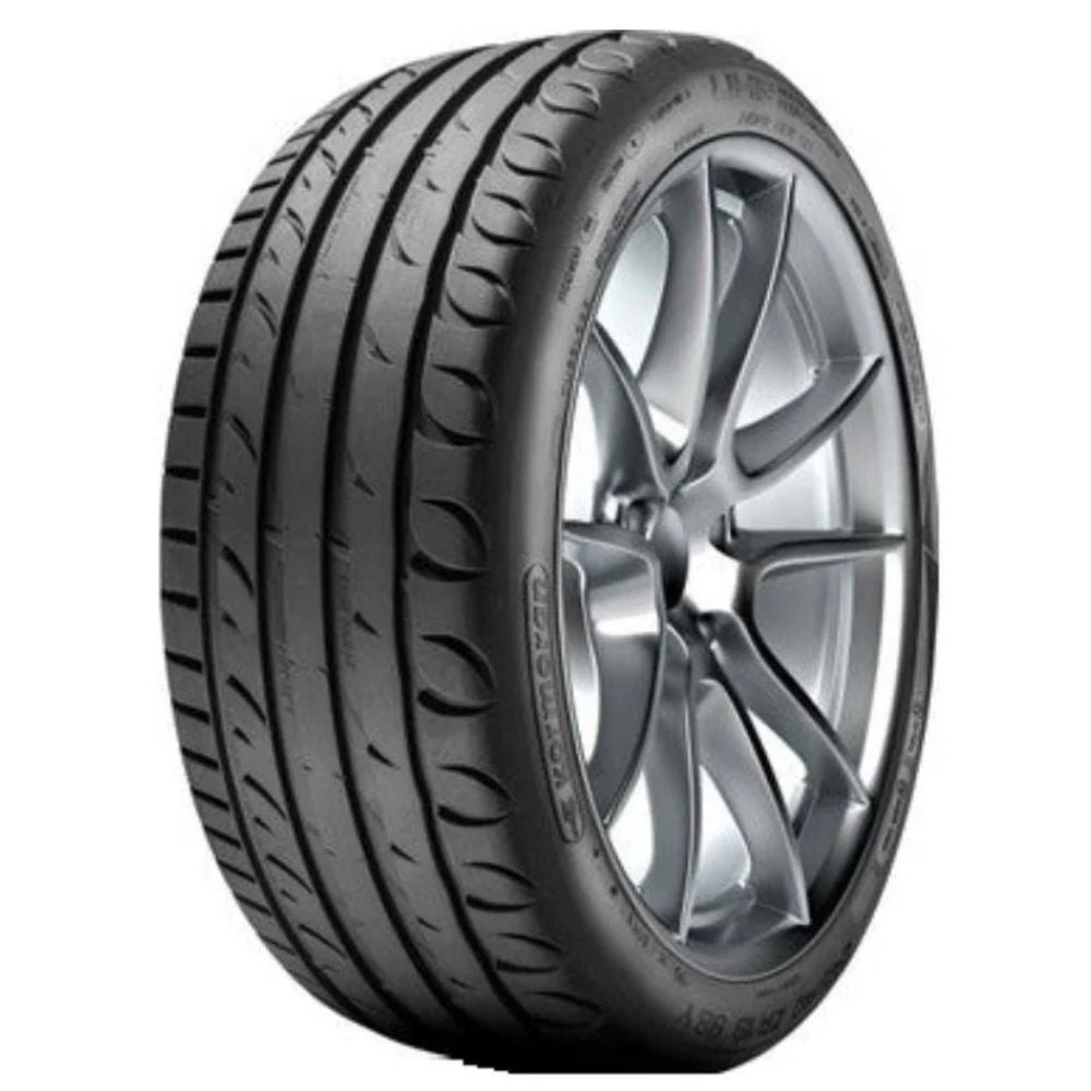 Kormoran Ultra High Performance 215/60R17 96H