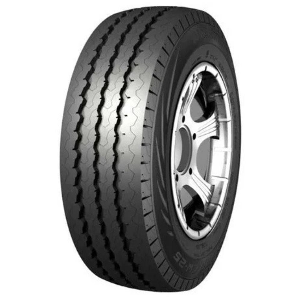 Nankang CW-25 195R15C 106/104S