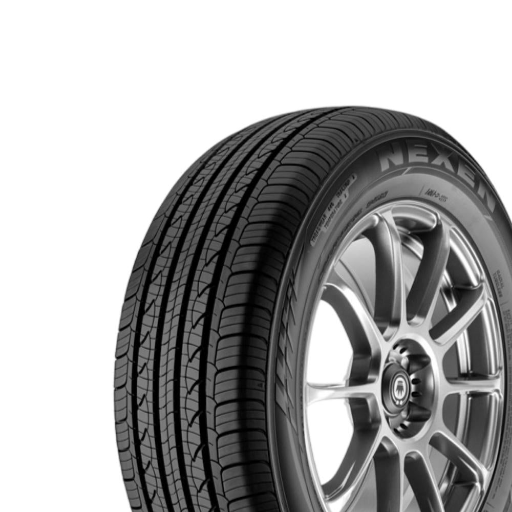 Nexen N'Priz AH8 215/45R18 89V M+S Lastiği