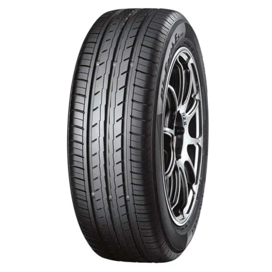 Yokohama BluEarth-Es ES32 215/55R17 94V - KolayOto